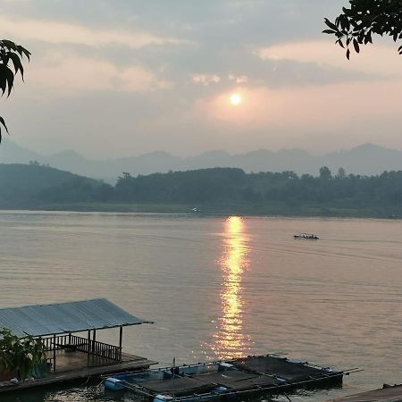 Baan Dongsak River View Sangkhla Buri Bagian luar foto