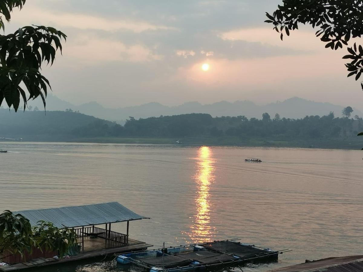 Baan Dongsak River View Sangkhla Buri Bagian luar foto