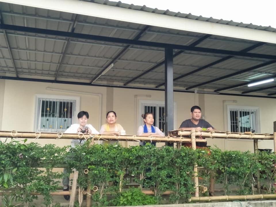 Baan Dongsak River View Sangkhla Buri Bagian luar foto