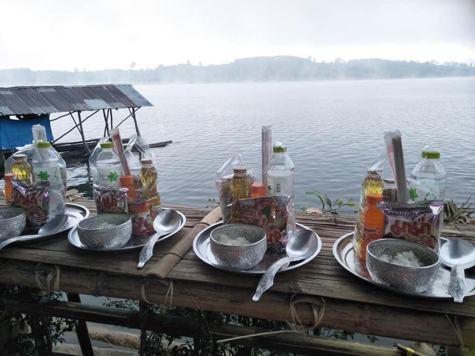 Baan Dongsak River View Sangkhla Buri Bagian luar foto