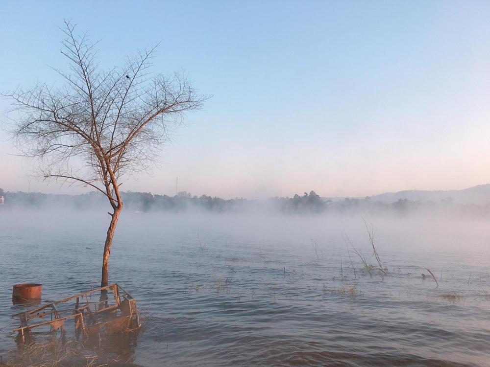 Baan Dongsak River View Sangkhla Buri Bagian luar foto