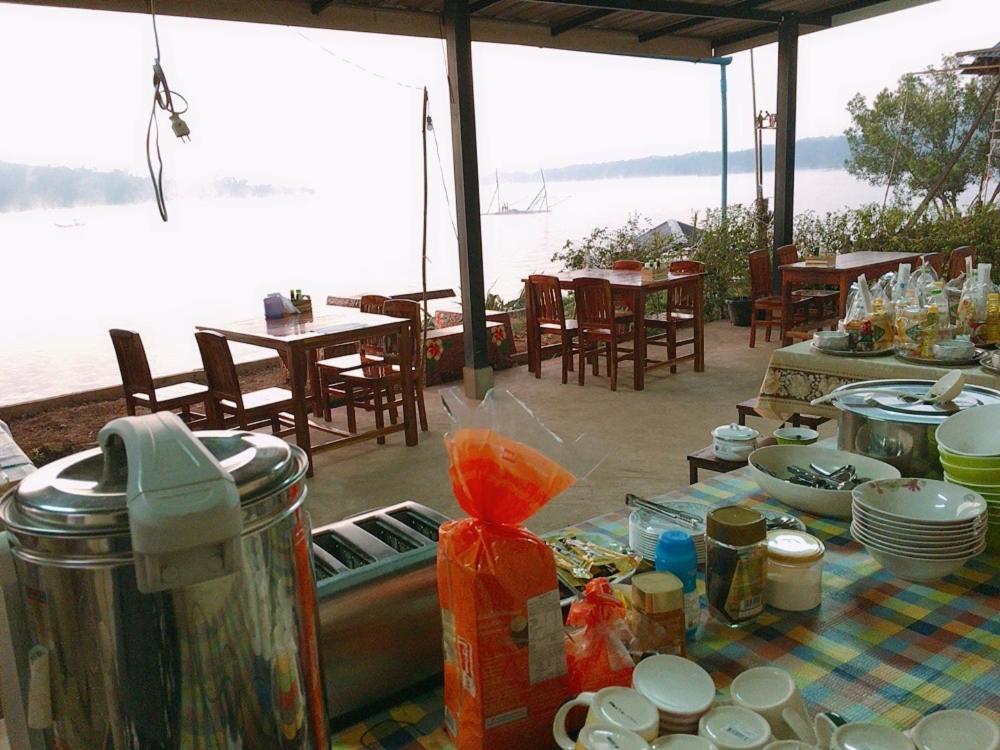 Baan Dongsak River View Sangkhla Buri Bagian luar foto